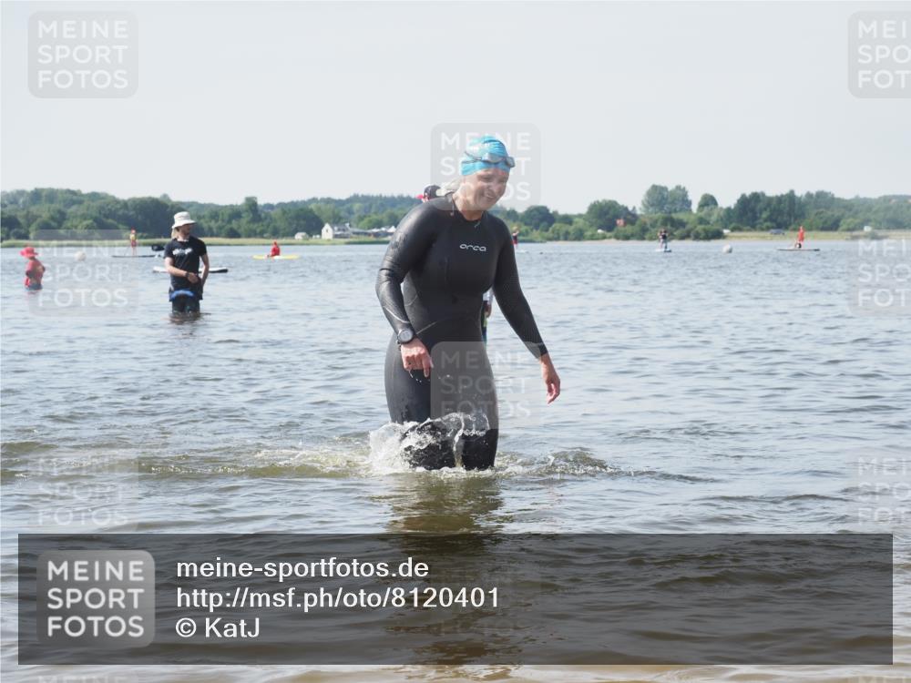 22.06.2025 - Viking Triathlon KatJ http://msf.ph/oto/8120401 22.06.2025 10:48:44 Schwimmen 166, 412, 607 meine-sportfotos.de