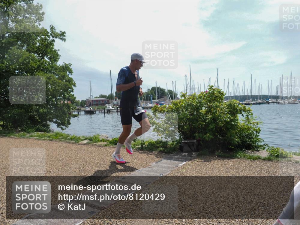 22.06.2025 - Viking Triathlon KatJ http://msf.ph/oto/8120429 22.06.2025 12:59:40 Laufen 355, 478 meine-sportfotos.de