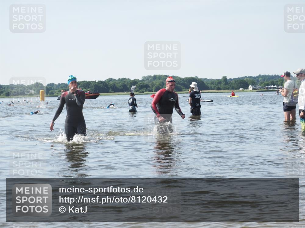 22.06.2025 - Viking Triathlon KatJ http://msf.ph/oto/8120432 22.06.2025 10:48:53 Schwimmen 166, 607 meine-sportfotos.de
