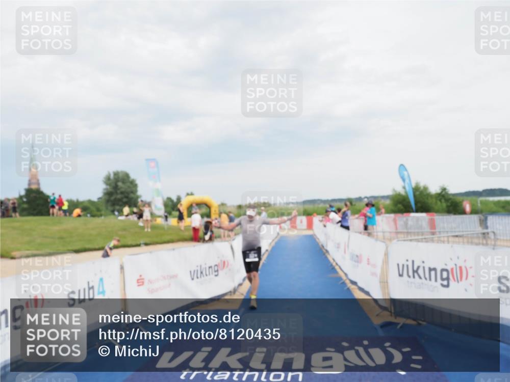22.06.2025 - Viking Triathlon MichiJ http://msf.ph/oto/8120435 22.06.2025 17:03:31 Ziel 333 meine-sportfotos.de