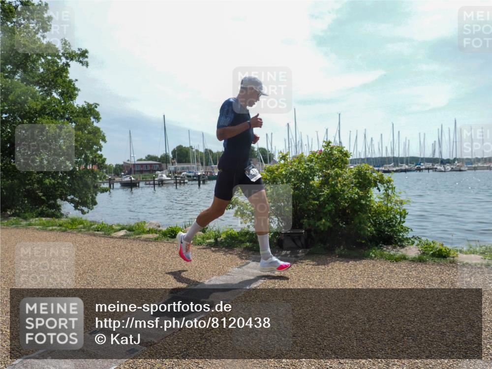 22.06.2025 - Viking Triathlon KatJ http://msf.ph/oto/8120438 22.06.2025 12:59:40 Laufen 355, 478 meine-sportfotos.de