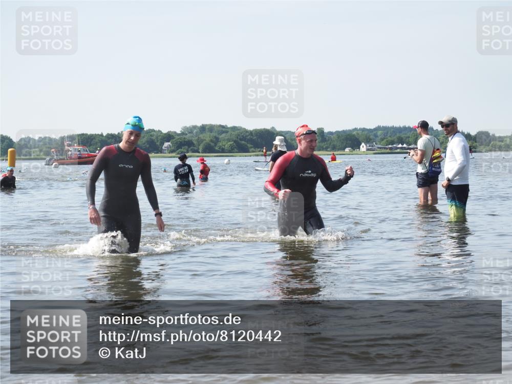 22.06.2025 - Viking Triathlon KatJ http://msf.ph/oto/8120442 22.06.2025 10:48:55 Schwimmen 166, 607 meine-sportfotos.de