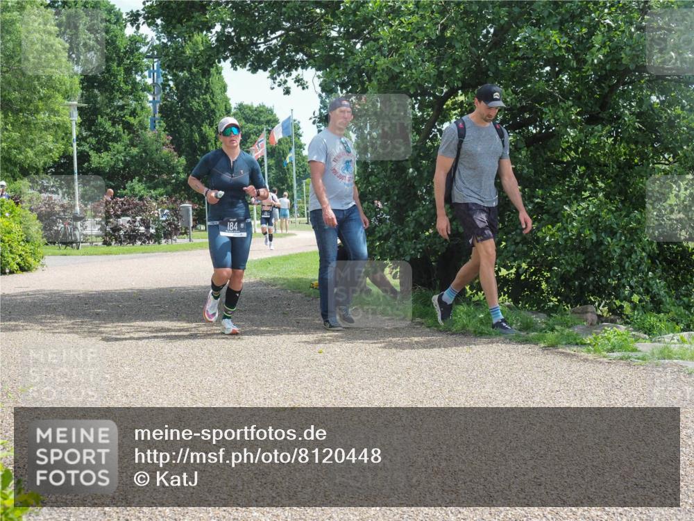 22.06.2025 - Viking Triathlon KatJ http://msf.ph/oto/8120448 22.06.2025 12:59:46 Laufen 184 meine-sportfotos.de