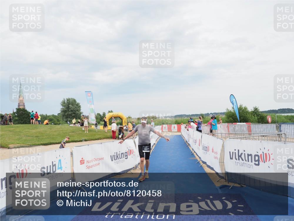 22.06.2025 - Viking Triathlon MichiJ http://msf.ph/oto/8120458 22.06.2025 17:03:31 Ziel 333 meine-sportfotos.de