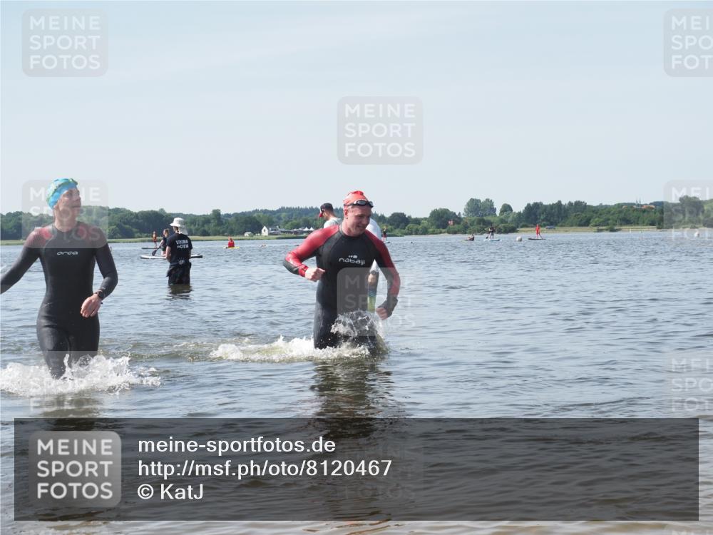 22.06.2025 - Viking Triathlon KatJ http://msf.ph/oto/8120467 22.06.2025 10:48:56 Schwimmen 166, 607 meine-sportfotos.de