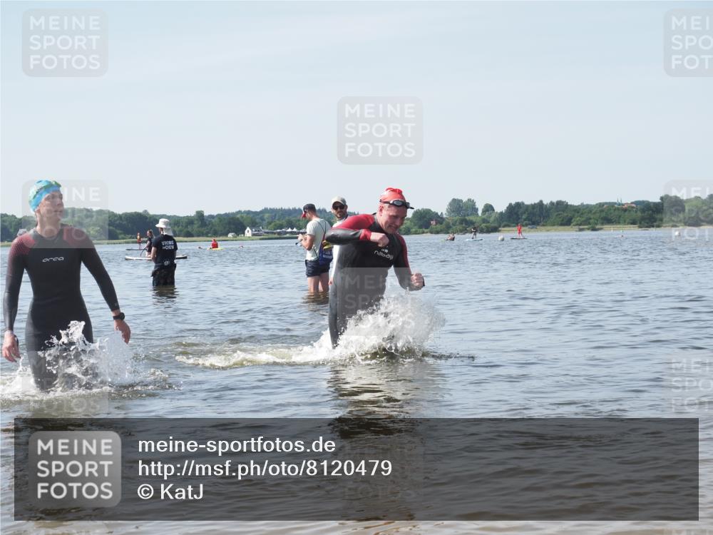 22.06.2025 - Viking Triathlon KatJ http://msf.ph/oto/8120479 22.06.2025 10:48:57 Schwimmen 166, 353, 607 meine-sportfotos.de