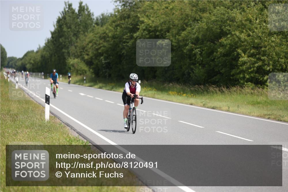 22.06.2025 - Viking Triathlon Yannick Fuchs http://msf.ph/oto/8120491 22.06.2025 11:47:10 Radfahren 9, 23, 61, 206, 235, 481, 529 meine-sportfotos.de