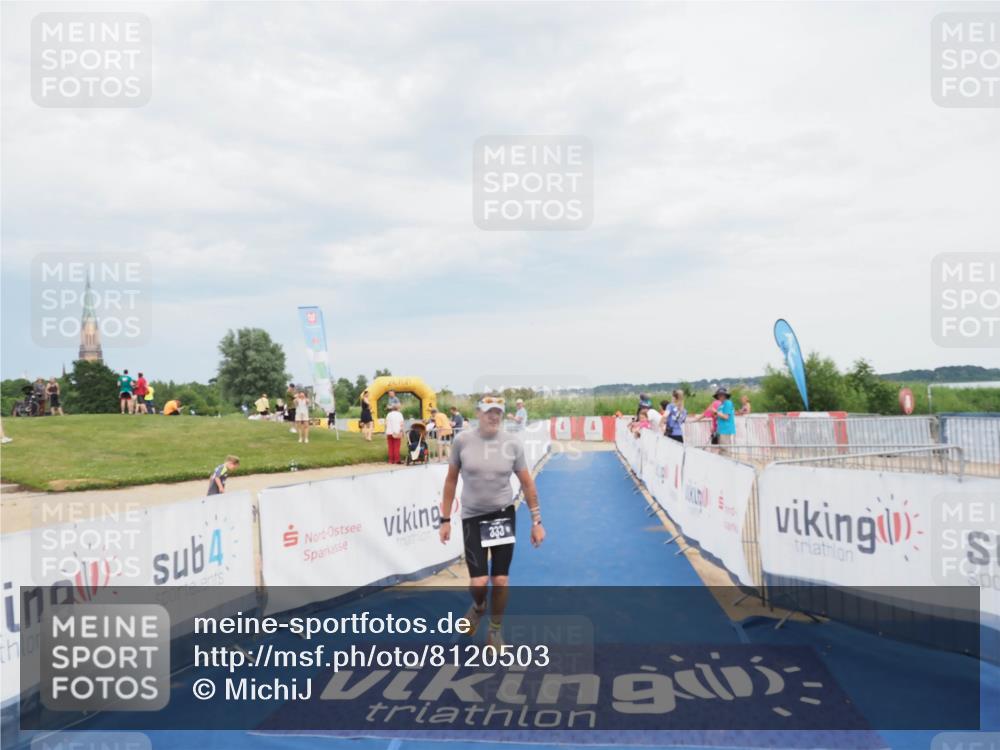 22.06.2025 - Viking Triathlon MichiJ http://msf.ph/oto/8120503 22.06.2025 17:03:32 Ziel 333 meine-sportfotos.de