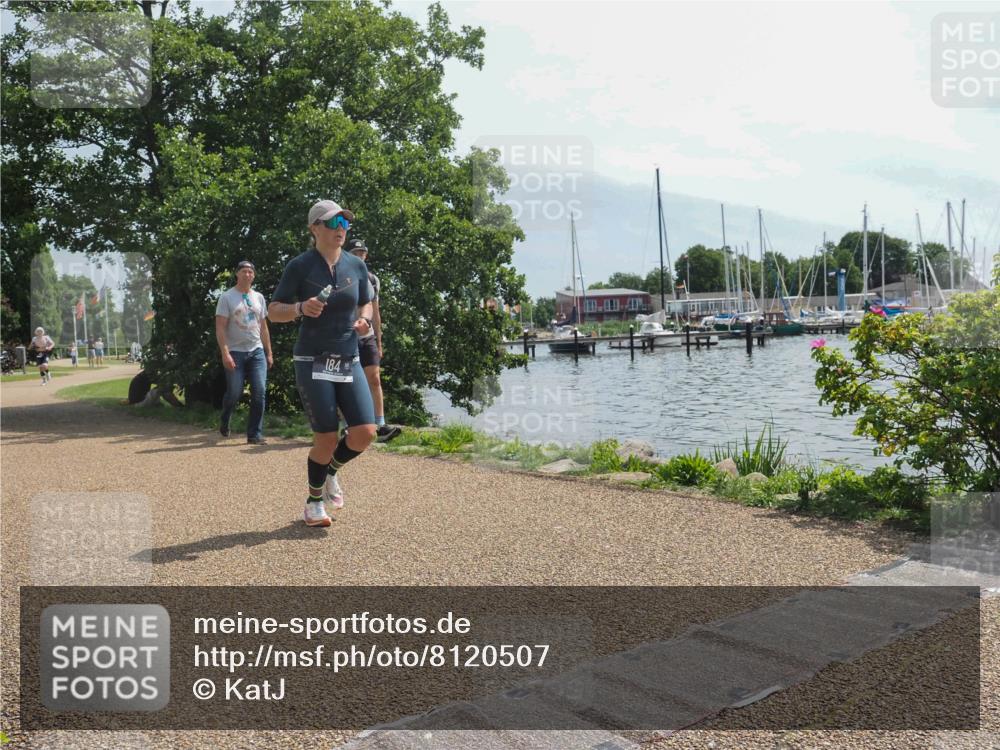 22.06.2025 - Viking Triathlon KatJ http://msf.ph/oto/8120507 22.06.2025 12:59:48 Laufen 184 meine-sportfotos.de