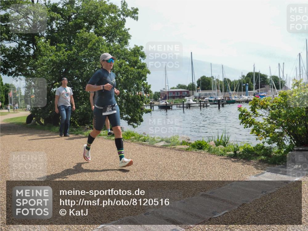 22.06.2025 - Viking Triathlon KatJ http://msf.ph/oto/8120516 22.06.2025 12:59:48 Laufen 184 meine-sportfotos.de
