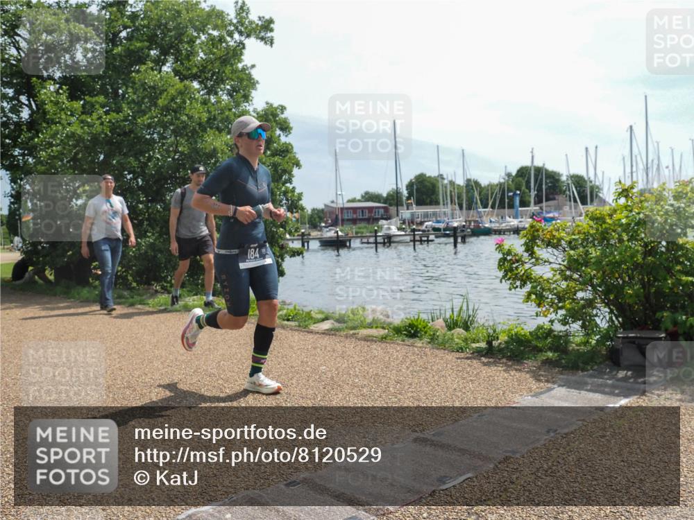 22.06.2025 - Viking Triathlon KatJ http://msf.ph/oto/8120529 22.06.2025 12:59:48 Laufen 184 meine-sportfotos.de