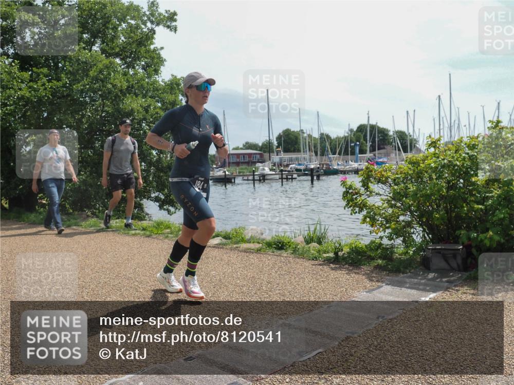 22.06.2025 - Viking Triathlon KatJ http://msf.ph/oto/8120541 22.06.2025 12:59:48 Laufen 184 meine-sportfotos.de
