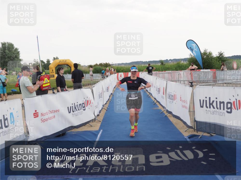 22.06.2025 - Viking Triathlon MichiJ http://msf.ph/oto/8120557 22.06.2025 16:30:44 Ziel 165 meine-sportfotos.de