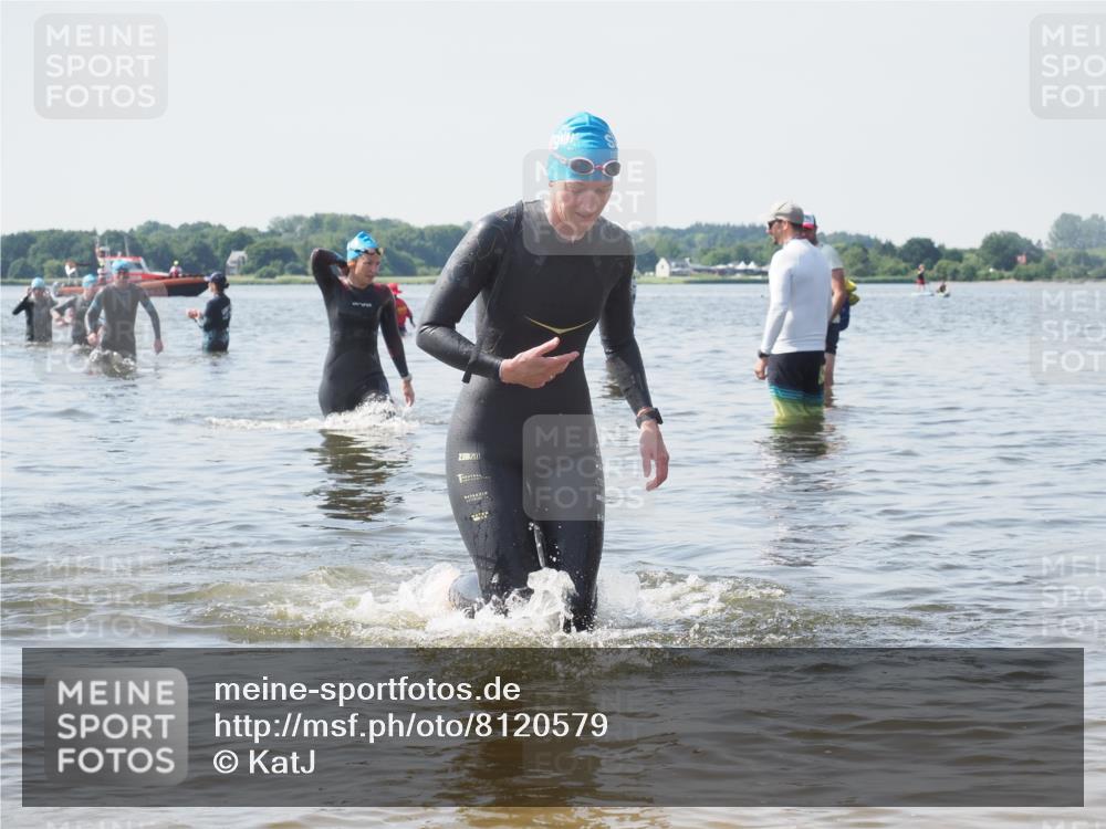 22.06.2025 - Viking Triathlon KatJ http://msf.ph/oto/8120579 22.06.2025 10:49:13 Schwimmen 64, 155, 317, 353 meine-sportfotos.de