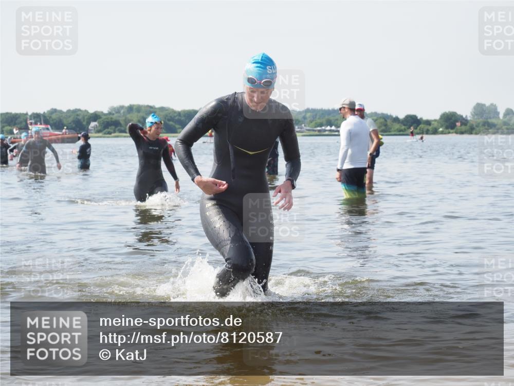 22.06.2025 - Viking Triathlon KatJ http://msf.ph/oto/8120587 22.06.2025 10:49:13 Schwimmen 64, 155, 317, 353 meine-sportfotos.de