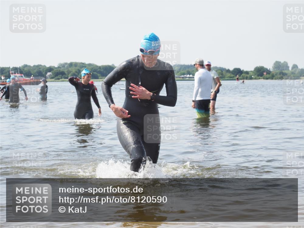 22.06.2025 - Viking Triathlon KatJ http://msf.ph/oto/8120590 22.06.2025 10:49:13 Schwimmen 64, 155, 317, 353 meine-sportfotos.de