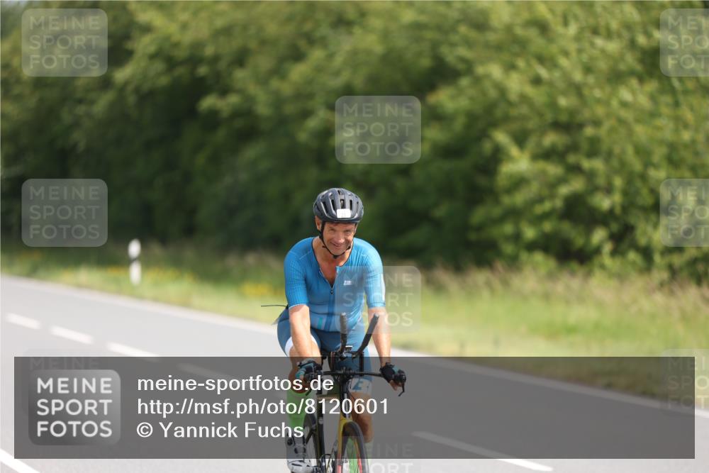 22.06.2025 - Viking Triathlon Yannick Fuchs http://msf.ph/oto/8120601 22.06.2025 11:47:15 Radfahren 9, 23, 61, 206, 235, 529 meine-sportfotos.de