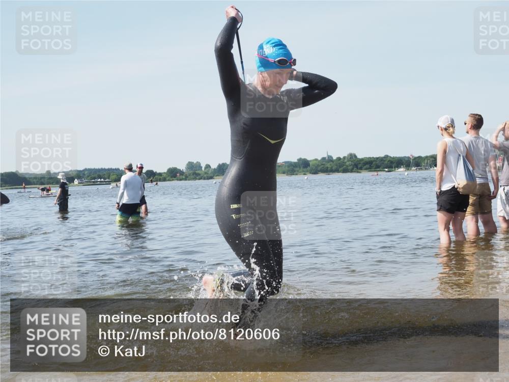 22.06.2025 - Viking Triathlon KatJ http://msf.ph/oto/8120606 22.06.2025 10:49:15 Schwimmen 64, 155, 256, 317, 353 meine-sportfotos.de