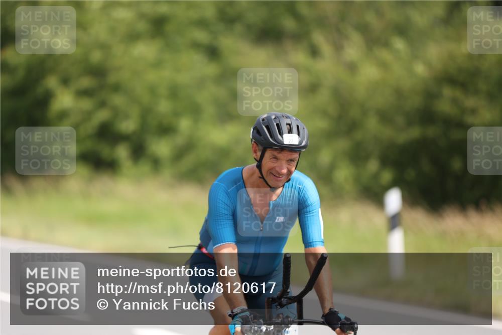 22.06.2025 - Viking Triathlon Yannick Fuchs http://msf.ph/oto/8120617 22.06.2025 11:47:16 Radfahren 9, 23, 61, 206, 235, 272, 529 meine-sportfotos.de