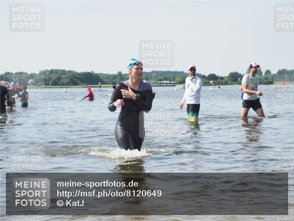 22.06.2025 - Viking Triathlon KatJ http://msf.ph/oto/8120649 22.06.2025 10:49:19 Schwimmen 64, 155, 256, 317 meine-sportfotos.de