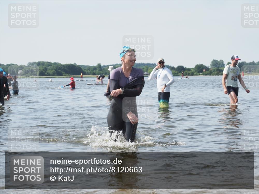 22.06.2025 - Viking Triathlon KatJ http://msf.ph/oto/8120663 22.06.2025 10:49:20 Schwimmen 64, 155, 256, 317, 321 meine-sportfotos.de