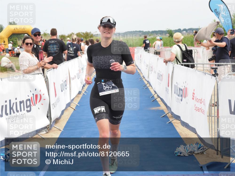 22.06.2025 - Viking Triathlon MichiJ http://msf.ph/oto/8120665 22.06.2025 15:12:05 Ziel 549 meine-sportfotos.de