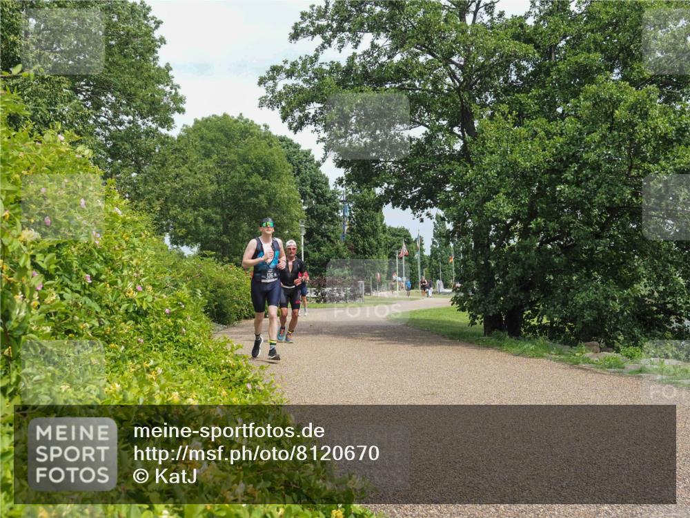 22.06.2025 - Viking Triathlon KatJ http://msf.ph/oto/8120670 22.06.2025 15:15:12 Laufen 136, 283 meine-sportfotos.de