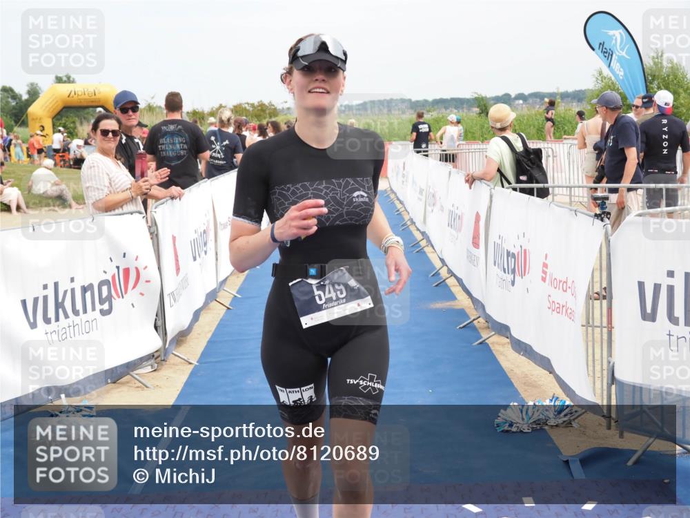 22.06.2025 - Viking Triathlon MichiJ http://msf.ph/oto/8120689 22.06.2025 15:12:06 Ziel 549 meine-sportfotos.de