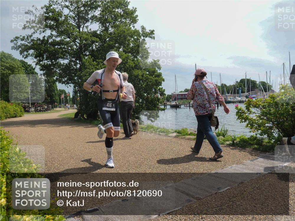22.06.2025 - Viking Triathlon KatJ http://msf.ph/oto/8120690 22.06.2025 12:59:56 Laufen 416 meine-sportfotos.de