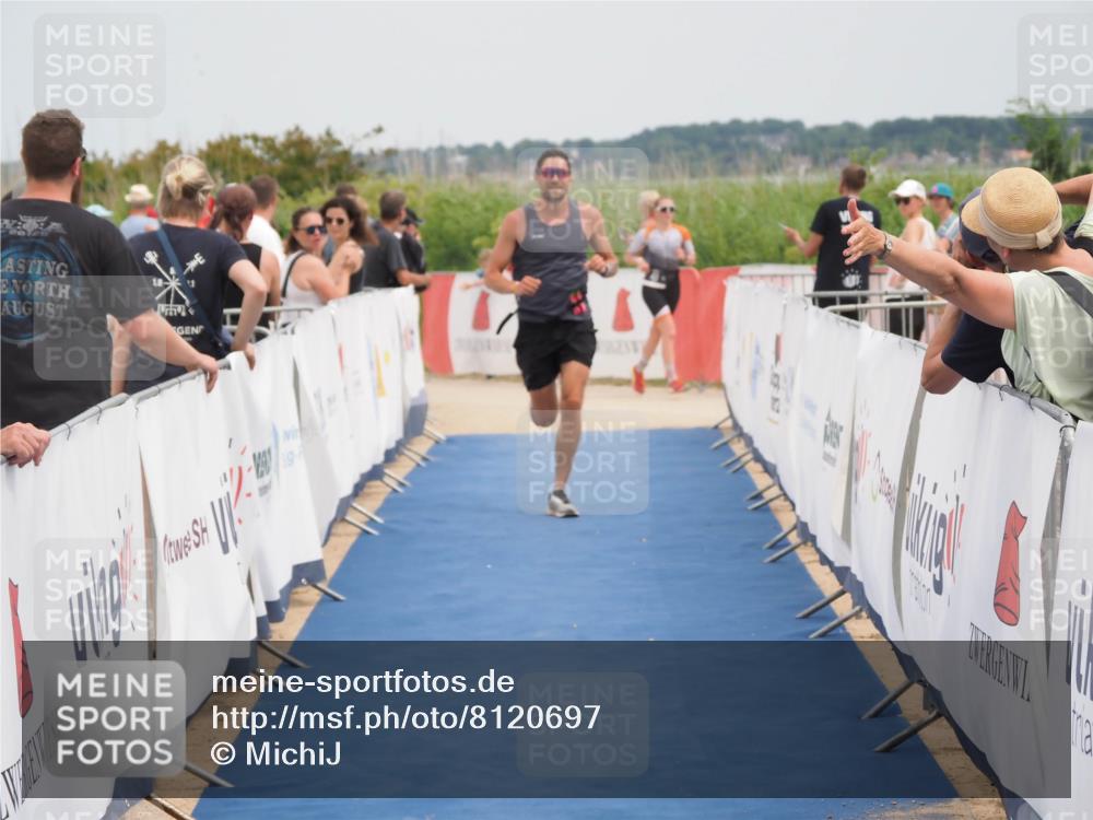 22.06.2025 - Viking Triathlon MichiJ http://msf.ph/oto/8120697 22.06.2025 15:12:25 Ziel 643 meine-sportfotos.de
