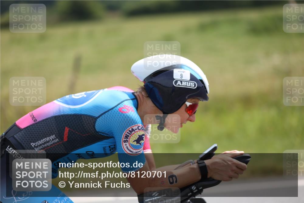 22.06.2025 - Viking Triathlon Yannick Fuchs http://msf.ph/oto/8120701 22.06.2025 11:47:20 Radfahren 9, 23, 61, 235, 272, 286, 344 meine-sportfotos.de