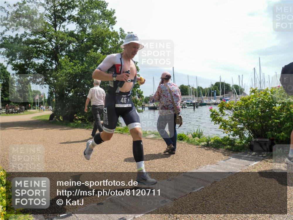 22.06.2025 - Viking Triathlon KatJ http://msf.ph/oto/8120711 22.06.2025 12:59:56 Laufen 416 meine-sportfotos.de