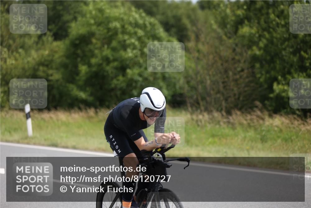 22.06.2025 - Viking Triathlon Yannick Fuchs http://msf.ph/oto/8120727 22.06.2025 11:47:26 Radfahren 15, 272, 286, 344, 422, 659 meine-sportfotos.de