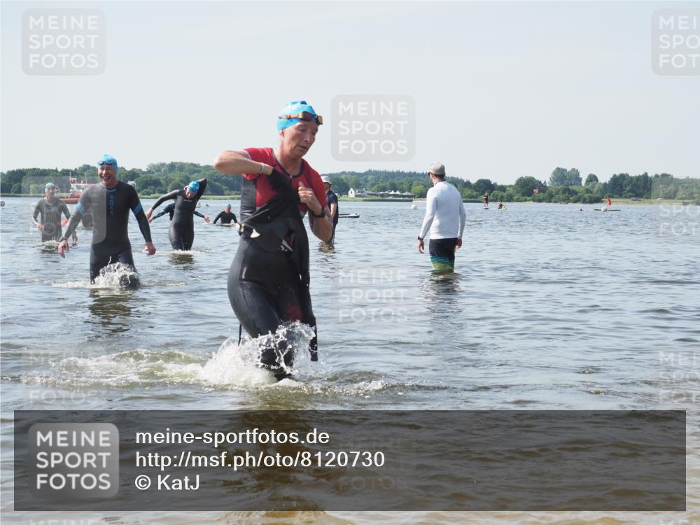 22.06.2025 - Viking Triathlon KatJ http://msf.ph/oto/8120730 22.06.2025 10:49:24 Schwimmen 64, 155, 256, 263, 317, 321 meine-sportfotos.de