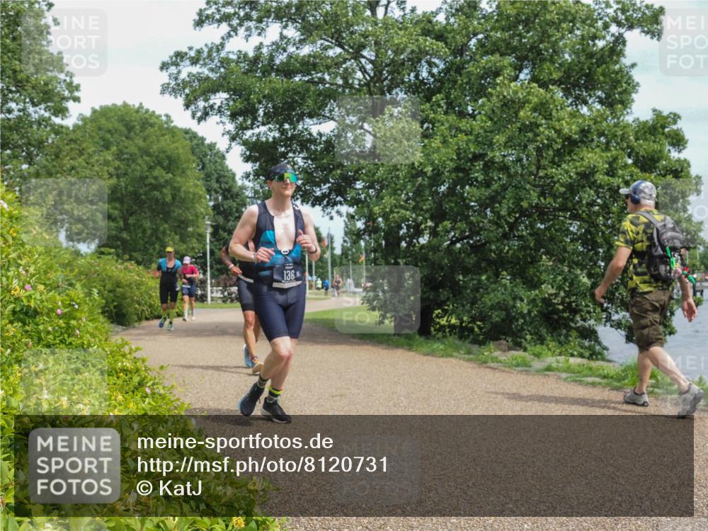 22.06.2025 - Viking Triathlon KatJ http://msf.ph/oto/8120731 22.06.2025 15:15:14 Laufen 136, 283 meine-sportfotos.de