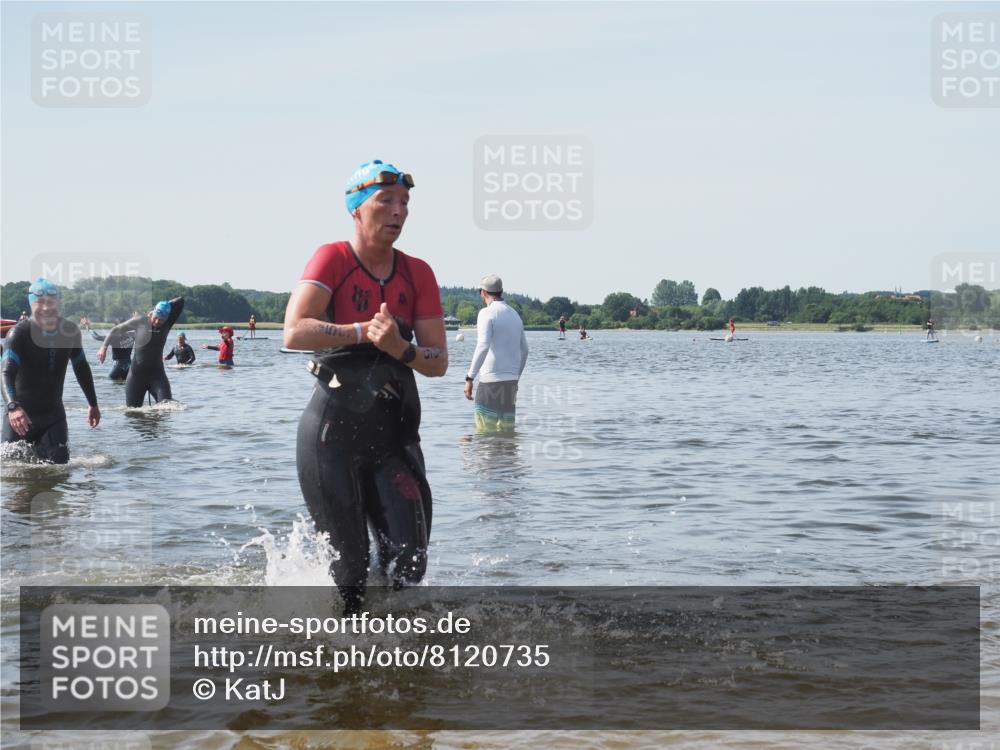 22.06.2025 - Viking Triathlon KatJ http://msf.ph/oto/8120735 22.06.2025 10:49:25 Schwimmen 64, 155, 256, 263, 317, 321 meine-sportfotos.de