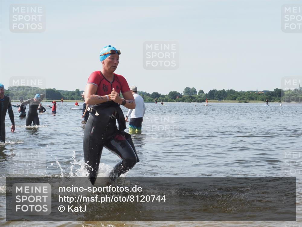 22.06.2025 - Viking Triathlon KatJ http://msf.ph/oto/8120744 22.06.2025 10:49:25 Schwimmen 64, 155, 256, 263, 317, 321 meine-sportfotos.de