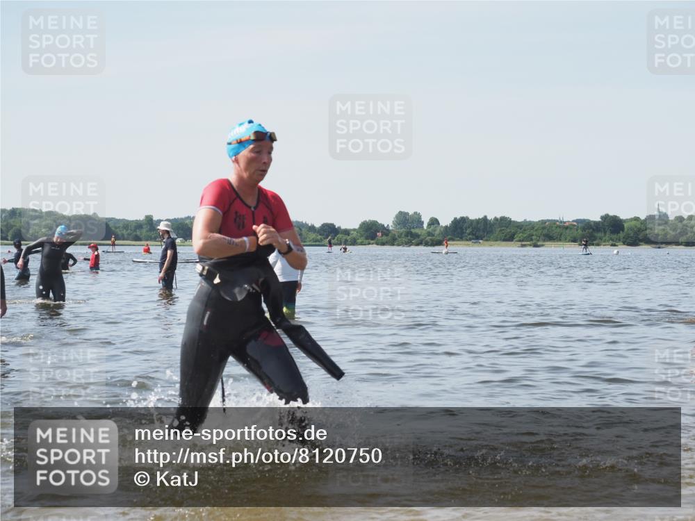 22.06.2025 - Viking Triathlon KatJ http://msf.ph/oto/8120750 22.06.2025 10:49:25 Schwimmen 64, 155, 256, 263, 317, 321 meine-sportfotos.de