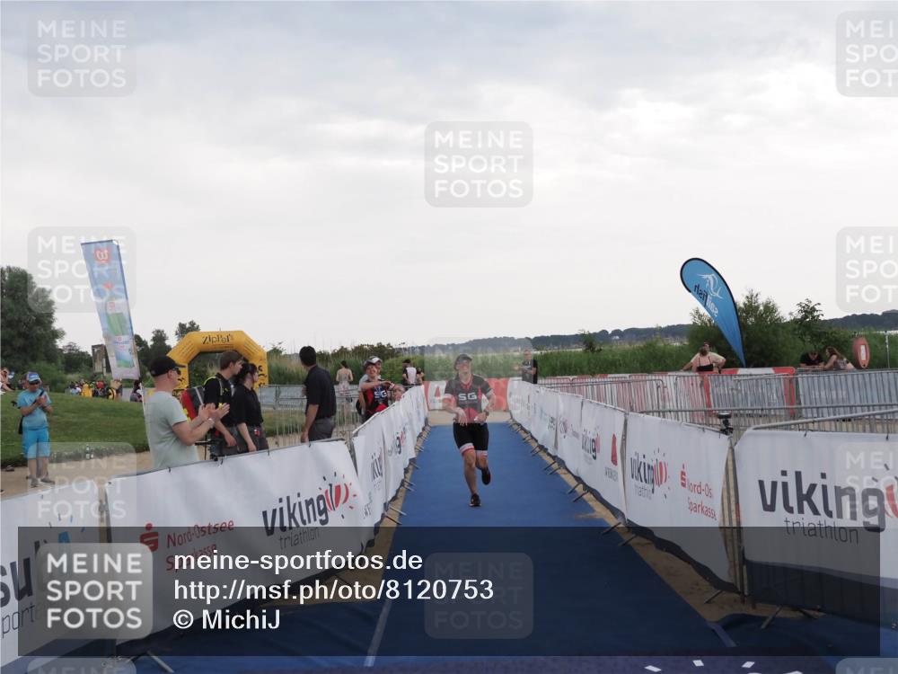 22.06.2025 - Viking Triathlon MichiJ http://msf.ph/oto/8120753 22.06.2025 16:31:41 Ziel 315 meine-sportfotos.de