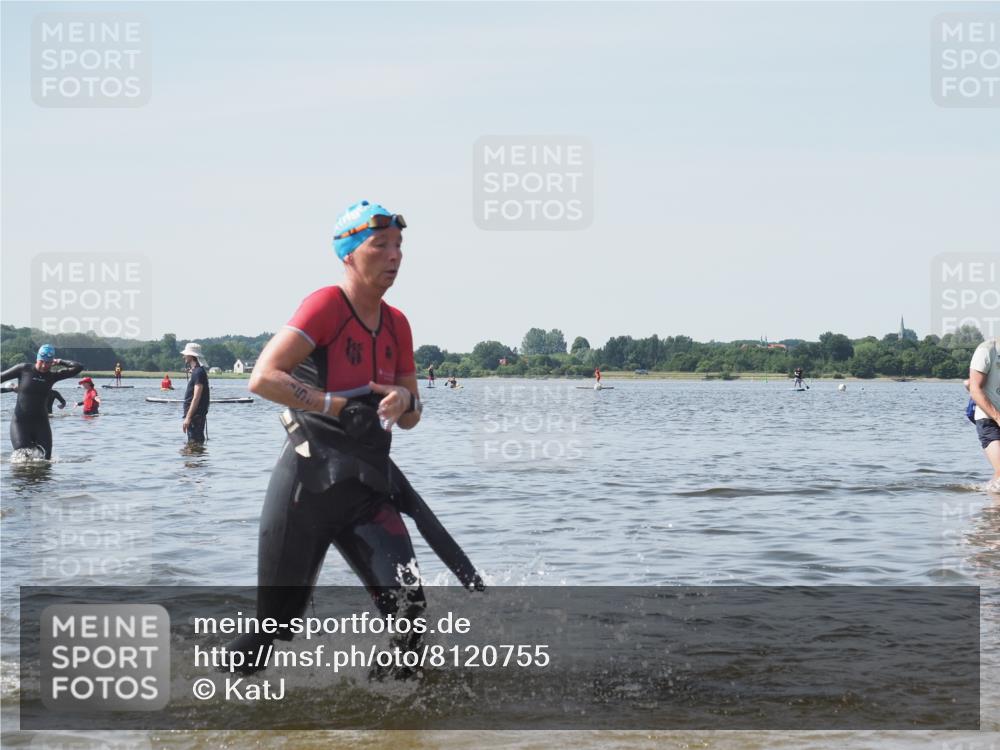 22.06.2025 - Viking Triathlon KatJ http://msf.ph/oto/8120755 22.06.2025 10:49:25 Schwimmen 64, 155, 256, 263, 317, 321 meine-sportfotos.de