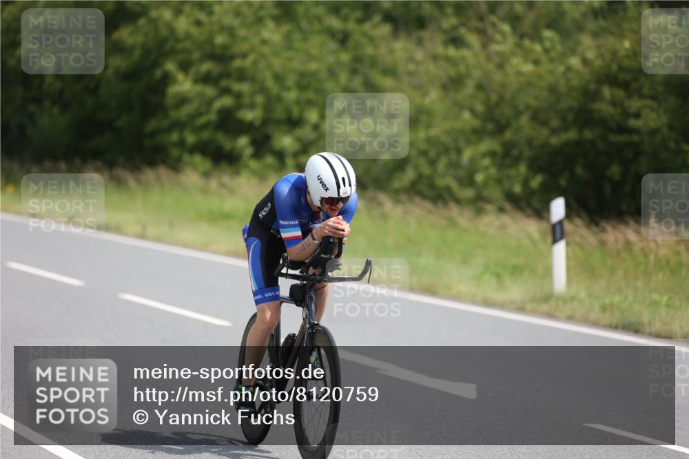 22.06.2025 - Viking Triathlon Yannick Fuchs http://msf.ph/oto/8120759 22.06.2025 11:47:29 Radfahren 15, 52, 272, 286, 344, 422, 659 meine-sportfotos.de