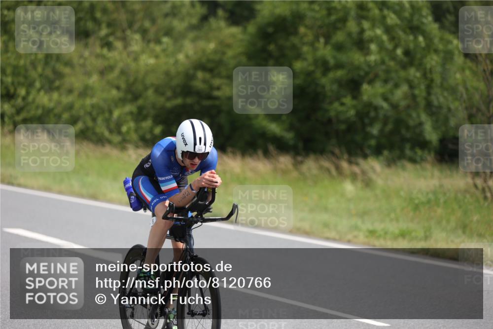 22.06.2025 - Viking Triathlon Yannick Fuchs http://msf.ph/oto/8120766 22.06.2025 11:47:29 Radfahren 15, 52, 272, 286, 344, 422, 659 meine-sportfotos.de