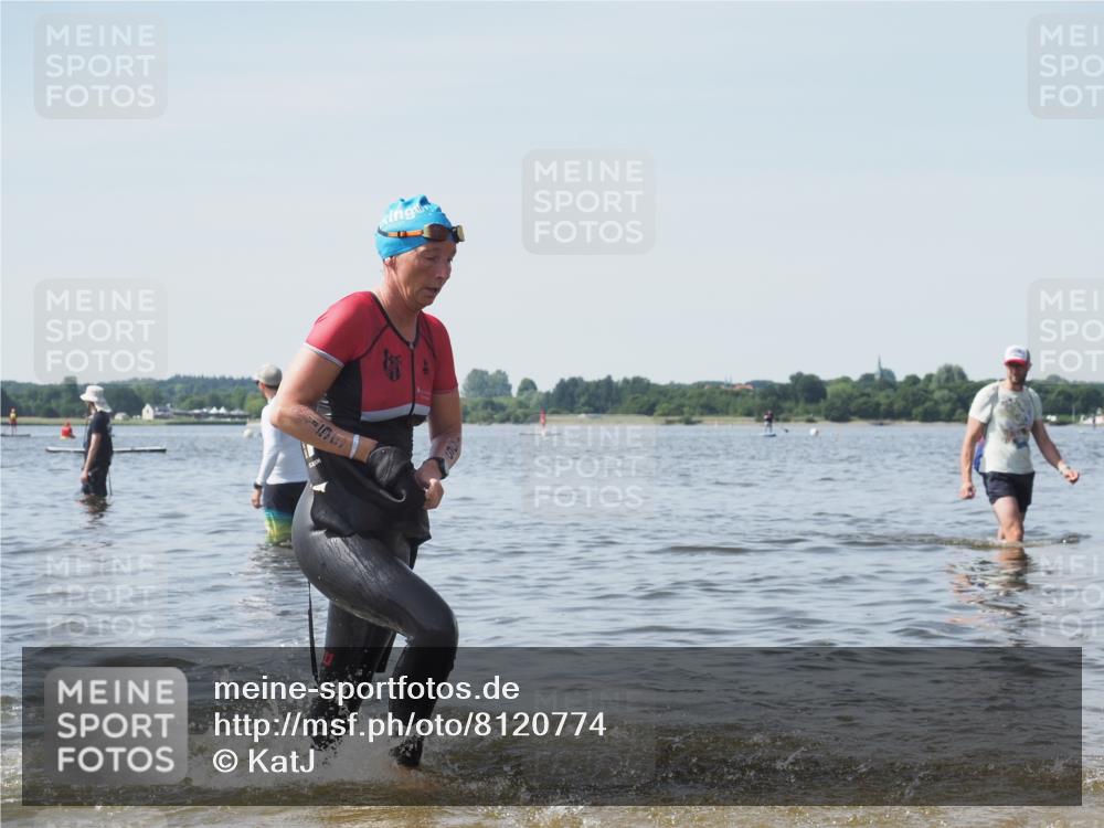 22.06.2025 - Viking Triathlon KatJ http://msf.ph/oto/8120774 22.06.2025 10:49:26 Schwimmen 64, 155, 256, 263, 317, 321 meine-sportfotos.de