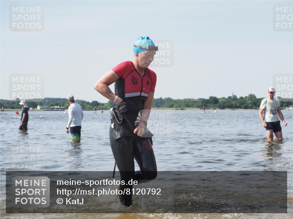 22.06.2025 - Viking Triathlon KatJ http://msf.ph/oto/8120792 22.06.2025 10:49:26 Schwimmen 64, 155, 256, 263, 317, 321 meine-sportfotos.de