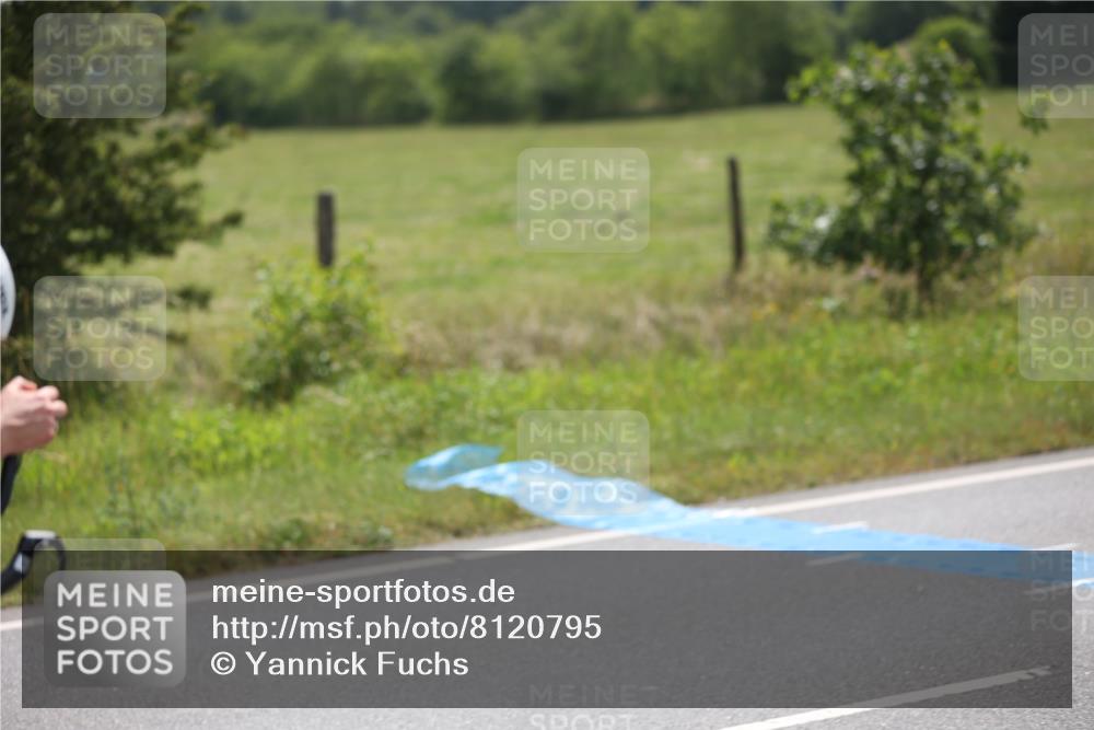 22.06.2025 - Viking Triathlon Yannick Fuchs http://msf.ph/oto/8120795 22.06.2025 11:47:30 Radfahren 15, 52, 272, 286, 344, 422, 659 meine-sportfotos.de