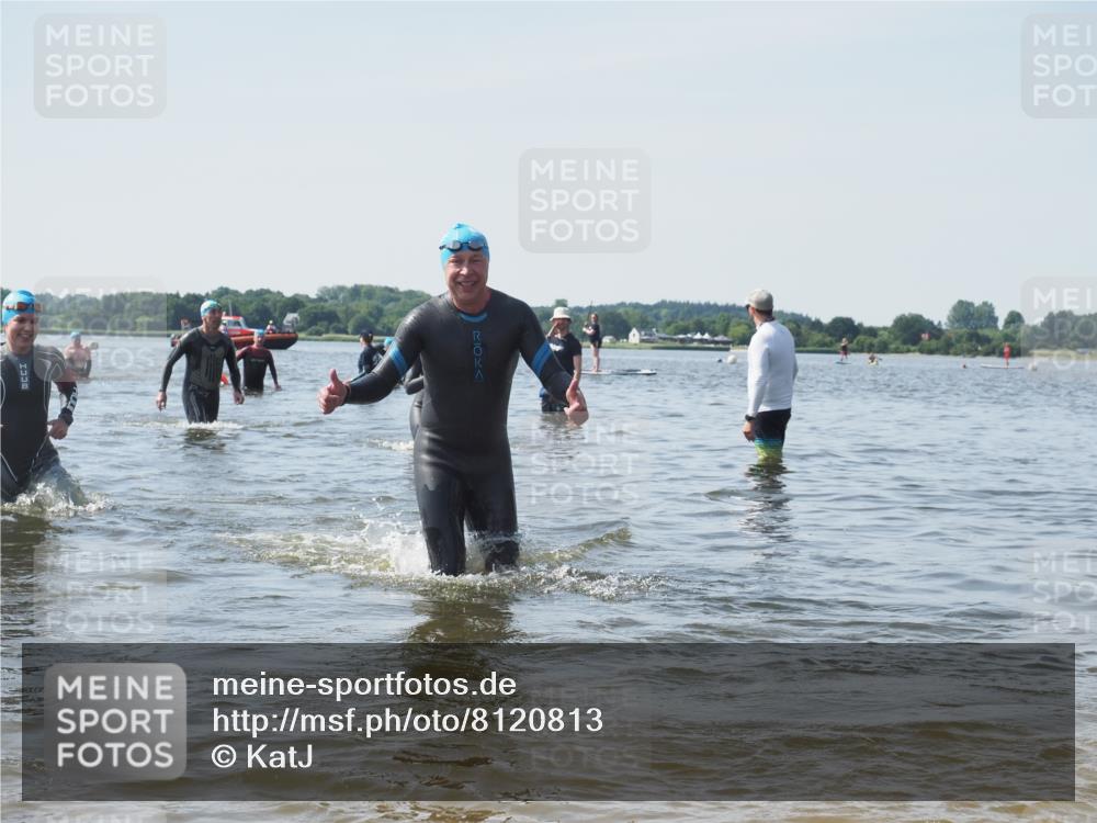 22.06.2025 - Viking Triathlon KatJ http://msf.ph/oto/8120813 22.06.2025 10:49:28 Schwimmen 64, 155, 256, 263, 321 meine-sportfotos.de