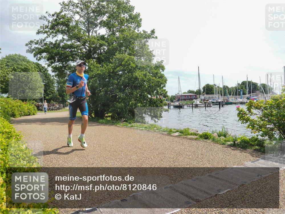 22.06.2025 - Viking Triathlon KatJ http://msf.ph/oto/8120846 22.06.2025 13:00:25 Laufen 28 meine-sportfotos.de