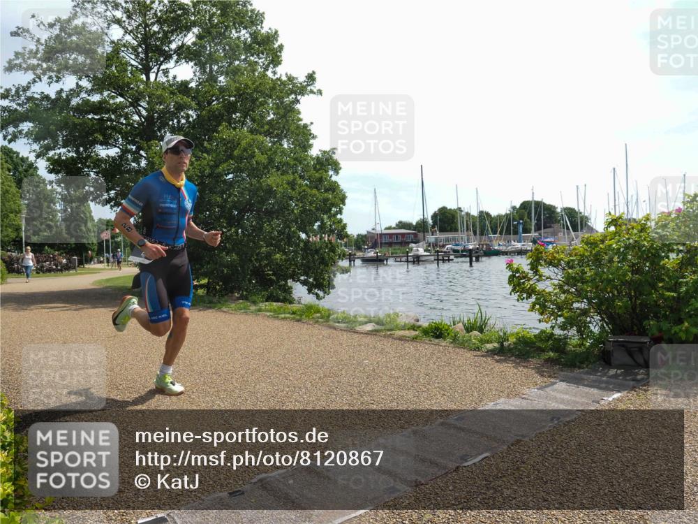 22.06.2025 - Viking Triathlon KatJ http://msf.ph/oto/8120867 22.06.2025 13:00:25 Laufen 28 meine-sportfotos.de