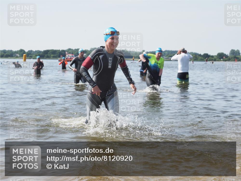 22.06.2025 - Viking Triathlon KatJ http://msf.ph/oto/8120920 22.06.2025 10:49:32 Schwimmen 64, 256, 263, 321, 453 meine-sportfotos.de