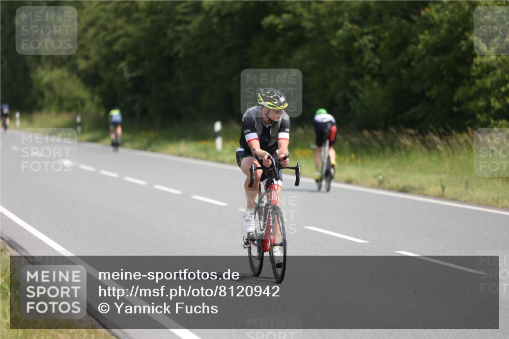22.06.2025 - Viking Triathlon Yannick Fuchs http://msf.ph/oto/8120942 22.06.2025 11:47:47 Radfahren 106, 292 meine-sportfotos.de